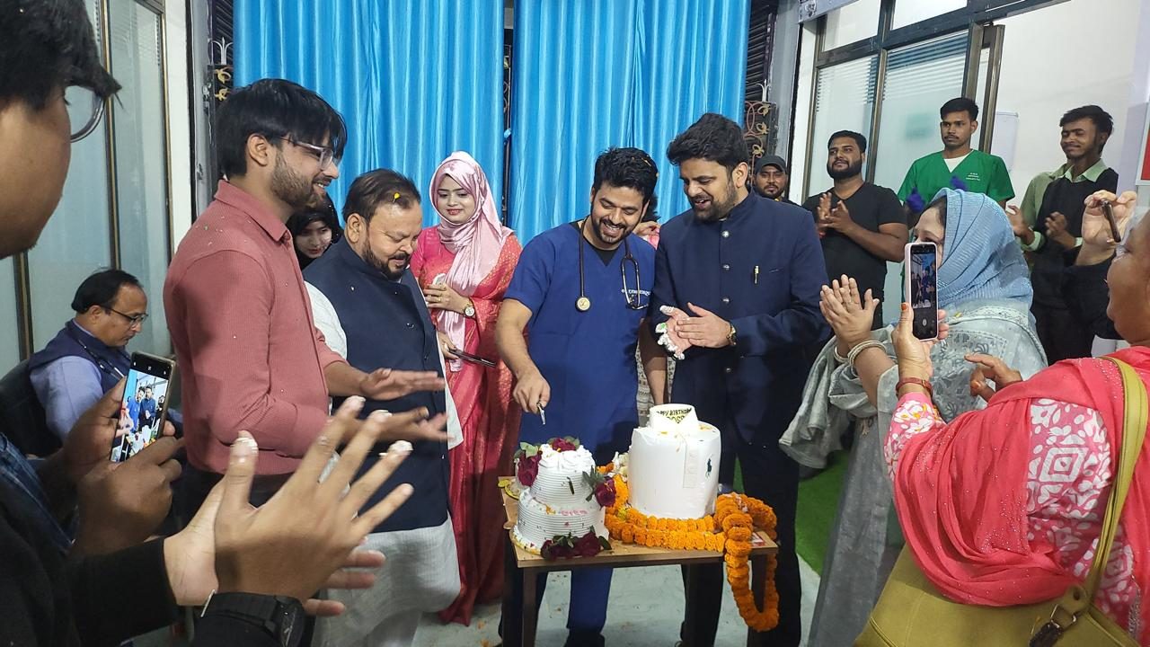 Felicitating the doctors of AHS Global Hospital